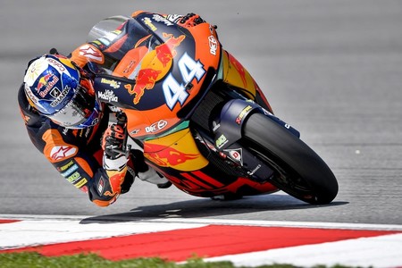 Enésimo aviso de Miguel Oliveira y KTM liderando la primera jornada de Moto2