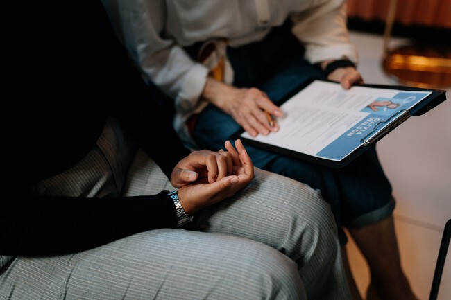 Pexels Cottonbro 5989933Morena quiere controlar los registros de ofertas de empleo en México: propone padrón obligatorio para vacantes y entrevistas