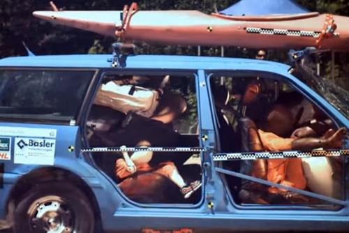 En menos de un minuto vas a entender lo peligroso que es llevar el equipaje de cualquier forma