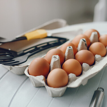 Desde que compré este accesorio los huevos me duran más tiempo, los tengo a mano y no se me ha roto ni uno 