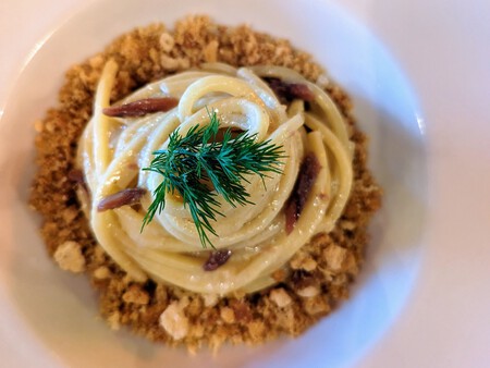 La pasta burro e acciughe, cocina italiana, ingredientes cántabros