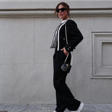 La chaqueta icónica de Chanel tiene un clon en esta tienda española en el color del año y mucho más barata (aunque no lo parece)