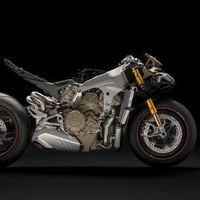 Ducati Panigale V4 en la intimidad, hasta 226 cv de erotismo mecánico desde 25.190 euros (+50 fotos)