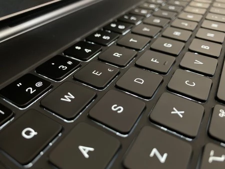 それには疑いの余地がありません。iPad Pro 用の Magic Keyboard は完全に Magic Keyboard です。