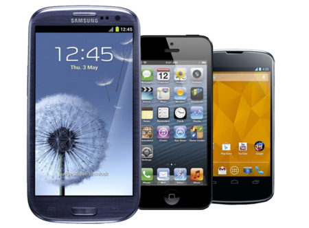 Samsung Galaxy SIII arrasa en los Premios Xataka 2012, ¿qué tienen Apple y Google para aportar al respecto?