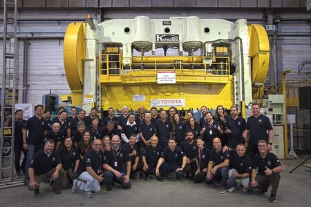 Prensa Toyota Komatsu