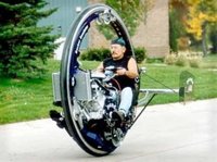 McLean Monociclo con un V8 de 5,7 litros