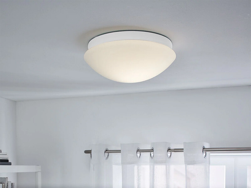 Lidl lanza una lámpara para el techo y un foco LED con sensor de