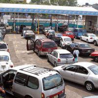 Si tienes un auto de 2007 para atrás, podrás obtener la calcomanía 'cero'