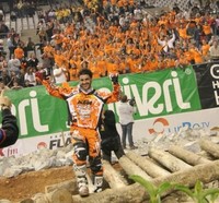 Iván Cervantes se impone en el Enduro Indoor de Barcelona