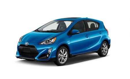 El Prius C recibe algunos cambios para 2017 que lo hacen más seguro