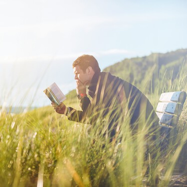 Más allá de la ficción y la autoayuda: #BookTok está cambiando las reglas del juego entre los lectores masculinos