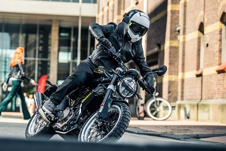 Husqvarna Svartpilen 401 2019 1