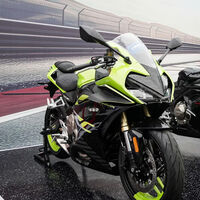 Esta deportiva parece una Honda CBR650R, pero solo es una grosera copia china con muy poco disimulo