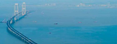 En China ya tienen listo el paso marítimo más ambicioso y avanzado del mundo, con puentes colgantes y un túnel bajo el mar controlado por robots