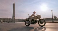 Coco Mademoiselle con Keira Knightley sobre una Ducati 750 SS