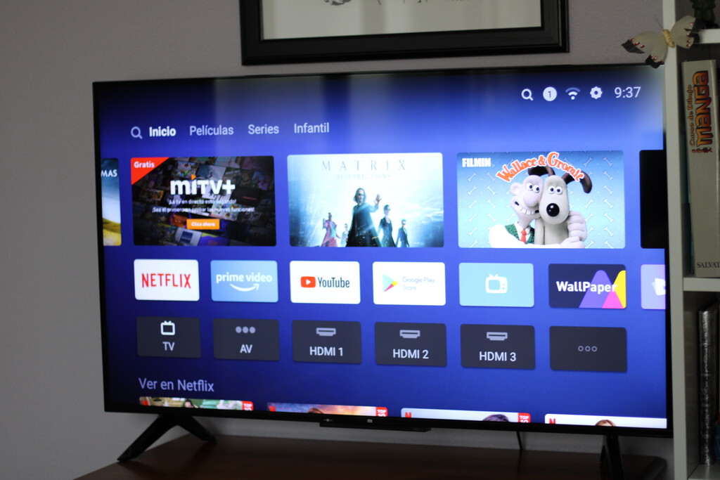 What is the PatchWall customization layer of Xiaomi TVs and how to deactivate it
