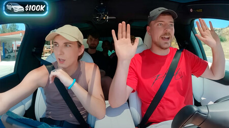 MrBeast con el Tesla Model en el vídeo con el que ha ganado más de 260.000 dólares en Twitter