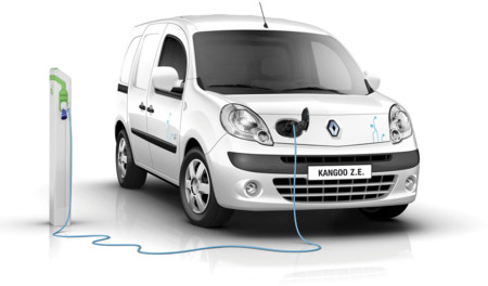 ¿Por qué no se venden más coches híbridos y eléctricos? Pregunta en tu concesionario