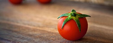 Un cocinero experto enseña un truco para conservar los tomates frescos hasta seis meses: solo necesitas una pajita