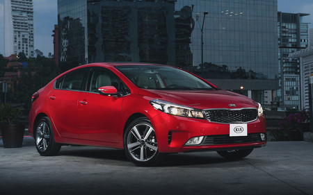El KIA Forte Sedán 2018 estrenará un motor más eficiente en todas sus versiones