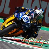 Randy Krummenacher gana una extraña carrera de Supersport en Imola gracias a una última vuelta loca 