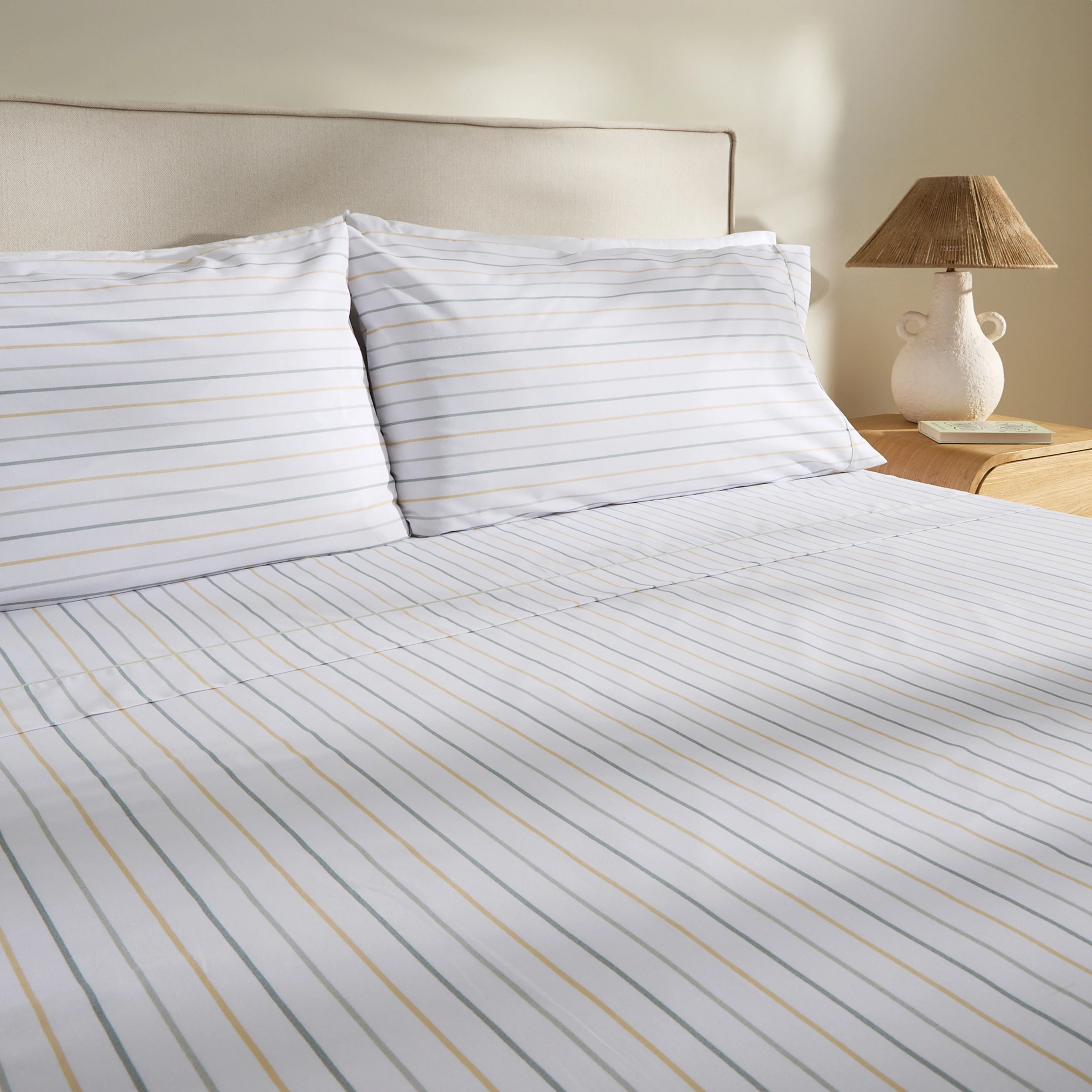 Basics El Corte Inglés
Juego de sábanas con bajera Ray