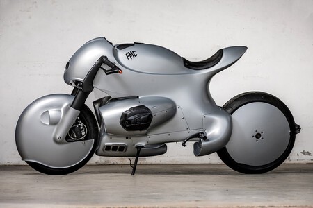 Bmw R Ninet Transformada En Avion De Combate Storm003