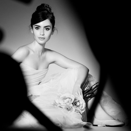 Mira cómo apunta maneras Lily Collins como embajadora de belleza