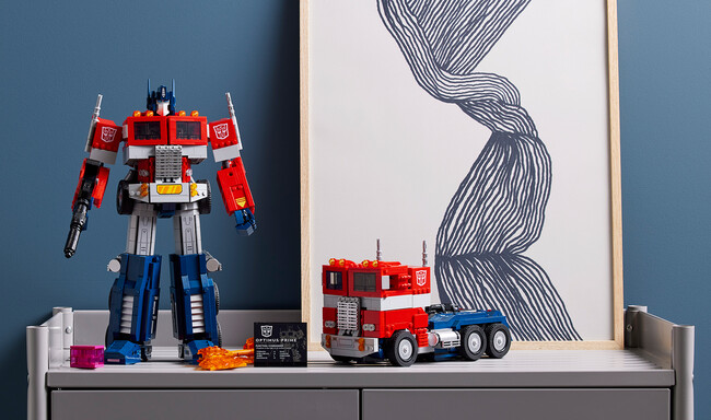 Optimus Prime Transformers LEGO set