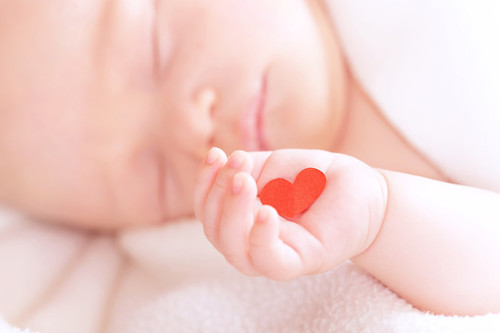 Qué es el síndrome de corazón invertido o dextrocardia en el bebé