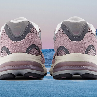 Con color, pero sin estridencias: New Balance recupera un diseño clásico lanzando sus zapatillas 2010 en un tono rosado que te dejará frío 