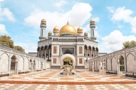Istana Nurul Iman vito de frente