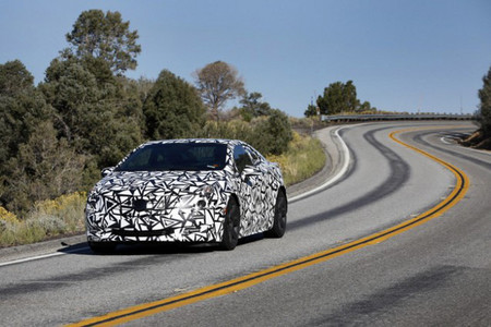 Teaser del Cadillac ELR, ahora de camuflaje, para hacer boca antes de Detroit