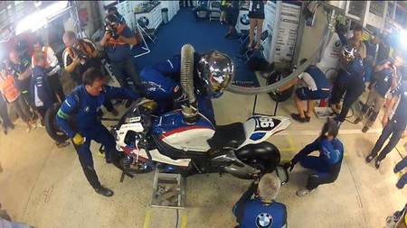 24h Le Mans 2012: un pit stop nocturno de cerca