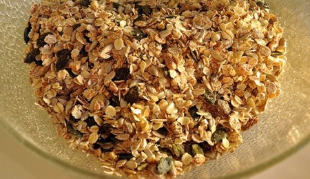 ¿Qué hacer con los restos de cereales que hay al fondo de la caja? ¡Piensa en tus tartas!
