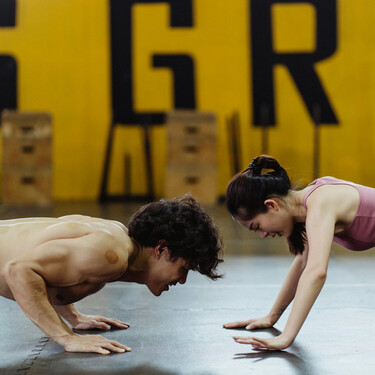 Los ejercicios de abdominales más efectivos para tener un abdomen fuerte 