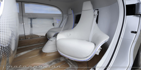 Mercedes-Benz F 015, toma de contacto