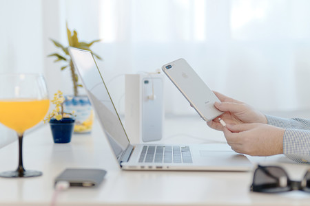 La polémica de las baterías degradadas y el rendimiento en los iPhone: todo lo que sabemos hasta ahora