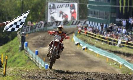 Antonio Cairoli y Jeffrey Herlings siguen camino a los títulos de MX1 y MX2