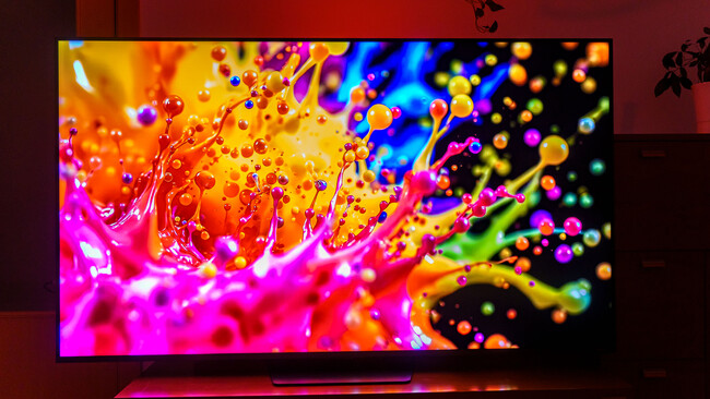 Hisense UR9S RGB MiniLED