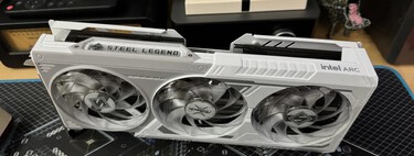 Intel da la vuelta a la tortilla y firma su primer gran éxito en meses gracias a la popularidad de la Arc B580 