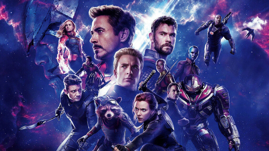 La longeva y genial tradición en Hollywood de crear pósters espectaculares para felicitar a la película más taquillera de la historia La longeva y genial tradición en Hollywood de crear pósters espectaculares para felicitar a la película más taquillera de la historia
