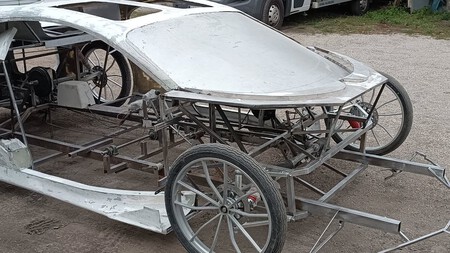 Foton Automotive; Facebook