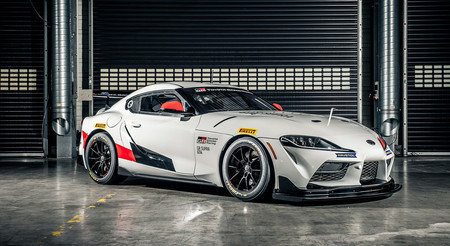 El Toyota GR Supra GT4 es la versión de carreras que quiere llevarse cuantas coronas pueda