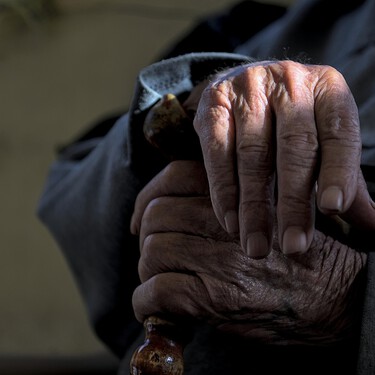 Parece filme de ficção científica, mas já é real: cientistas japoneses encontram o "botão de desligar" do envelhecimento que pode nos dar 250 anos de vida 