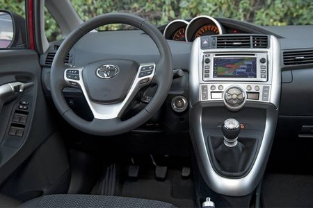 Toyota Verso 2012