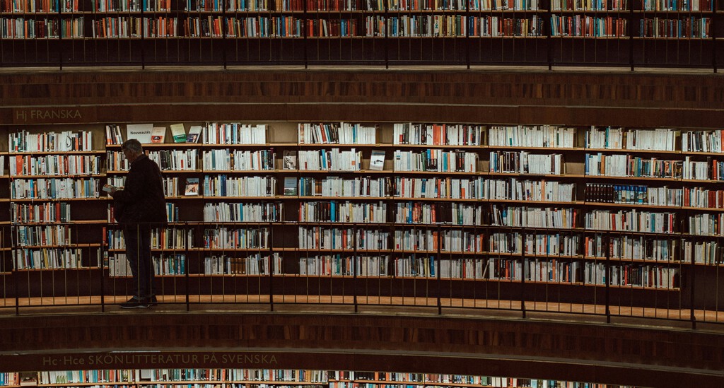 Una empresa de IA compró millones de libros impresos y luego los destruyó sólo para entrenar su modelo de IA