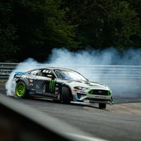 Así es hacer drift en Nürburgring con un Ford Mustang RTR de 912 CV, de la mano de Vaughn Gittin Jr