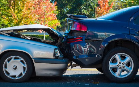Auto Plateado En Choque Istock 640x402